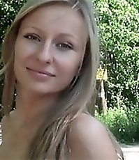 Real teenage beauty flashes titties by the highway