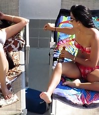 Exotic bikini shots from voyeur cam