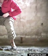 Brunette hotsy urinating under spycam control