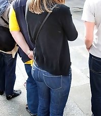 Girls in jeans play tits and pussy